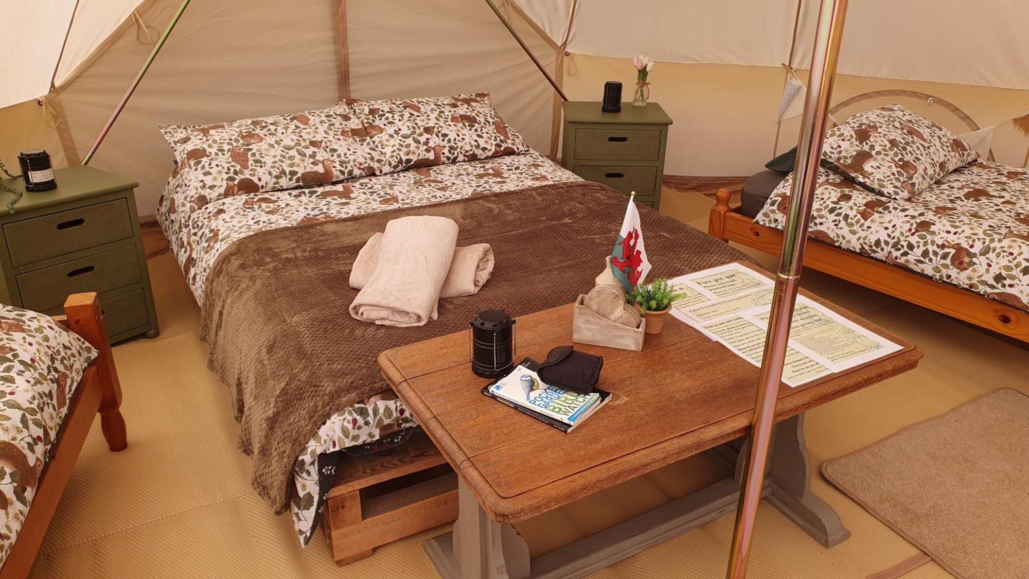 Hotel Calon Y Goedwig Glamping Llandovery Zewnętrze zdjęcie